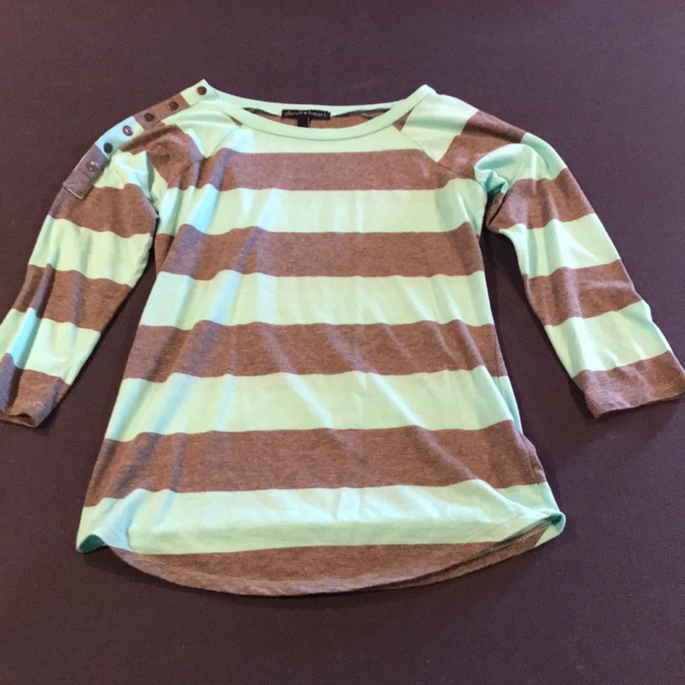 Juniors top